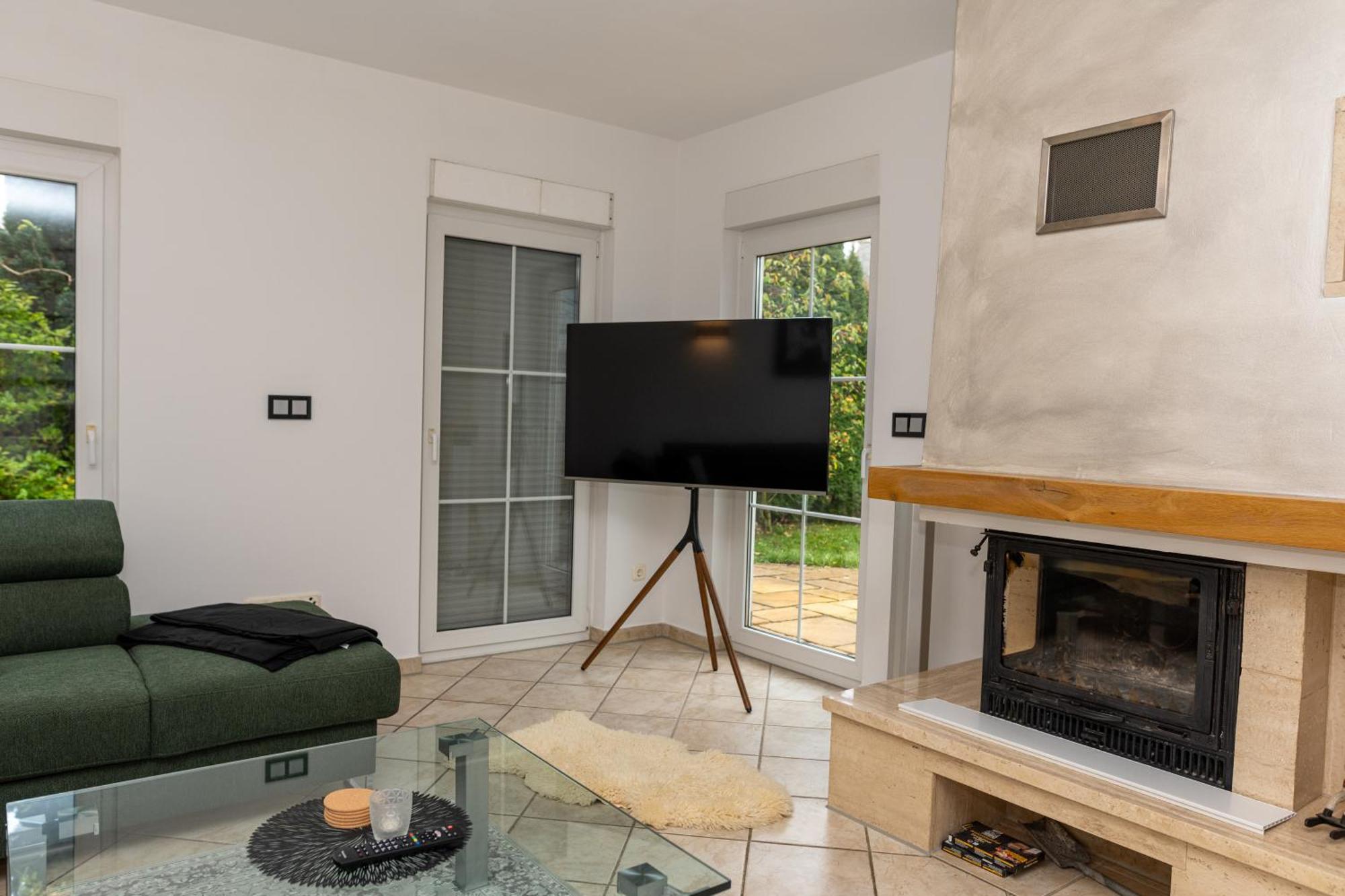 Ganzes Ferienhaus In Leipzig Mit Garage Und Fussbodenheizung Exterior foto